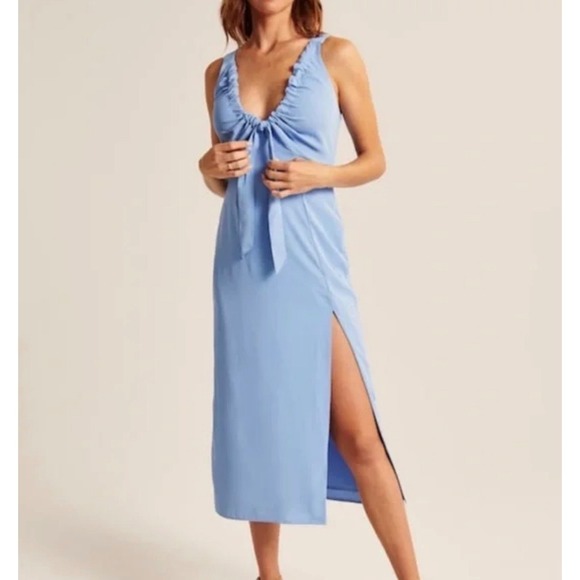 Abercrombie & Fitch Dresses & Skirts - Abercrombie & Fitch Light Blue Ruffled Midi Dress